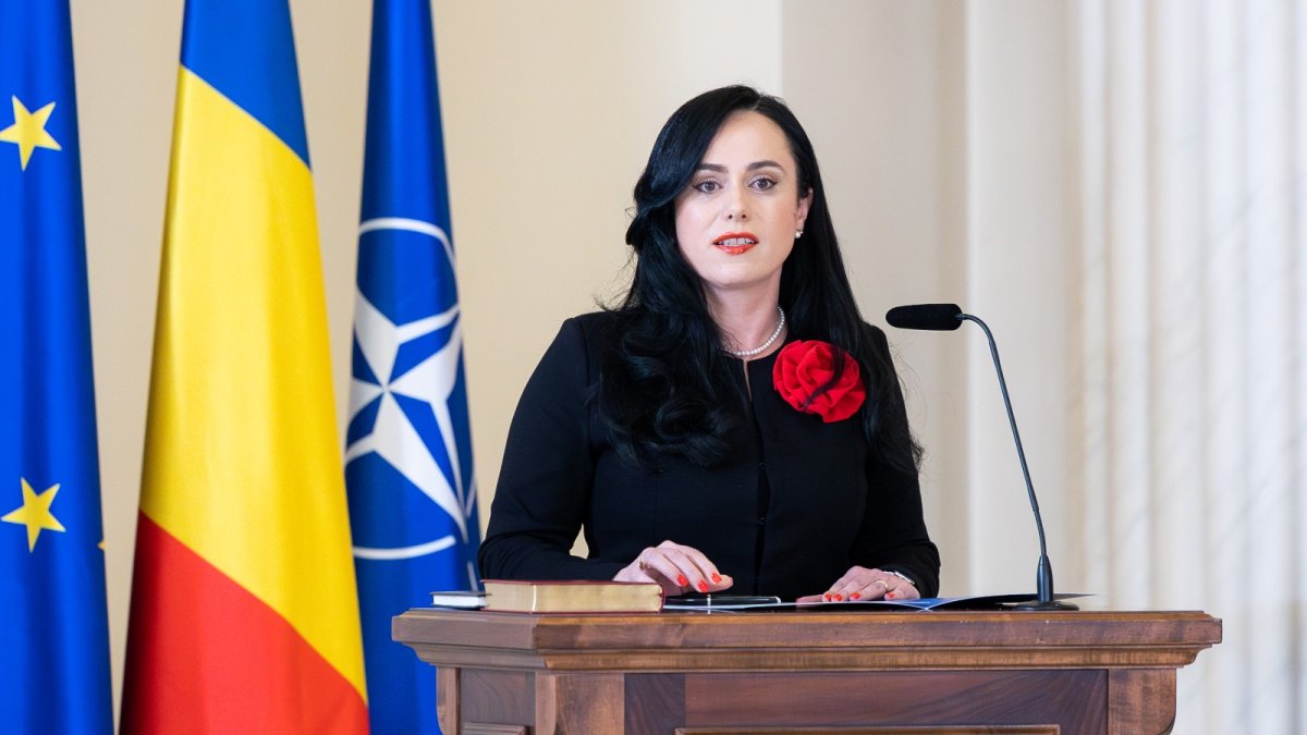 Primarii pot accesa cel mai mare program de asistență socială din ...