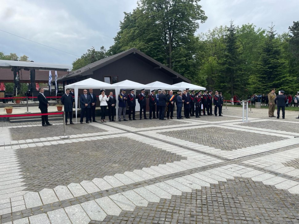 Drapelul de luptă al Inspectoratului pentru Situații de Urgență ,,Bucovina” Suceava decorat de către Șeful Departamentului pentru Situații de Urgență, Raed Arafat 114