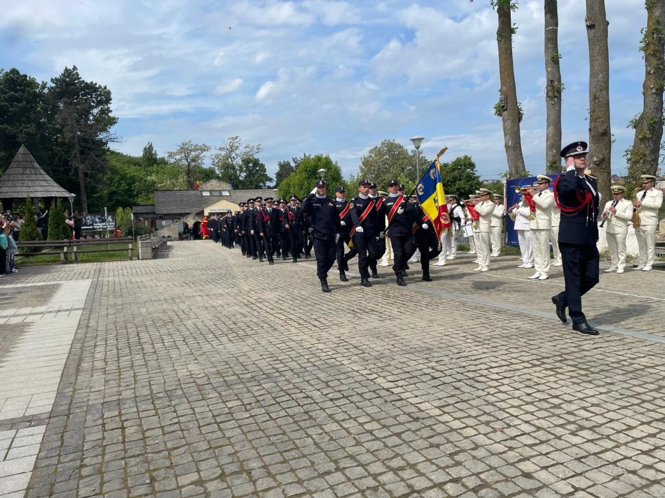 Drapelul de luptă al Inspectoratului pentru Situații de Urgență ,,Bucovina” Suceava decorat de către Șeful Departamentului pentru Situații de Urgență, Raed Arafat 119