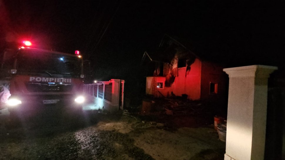 Familie salvată dintr-un incendiu violent, în Cătămărăști-Deal 154