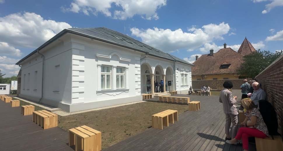 Memorialul Holocaustului din Bucovina: Portal prin istorie  208