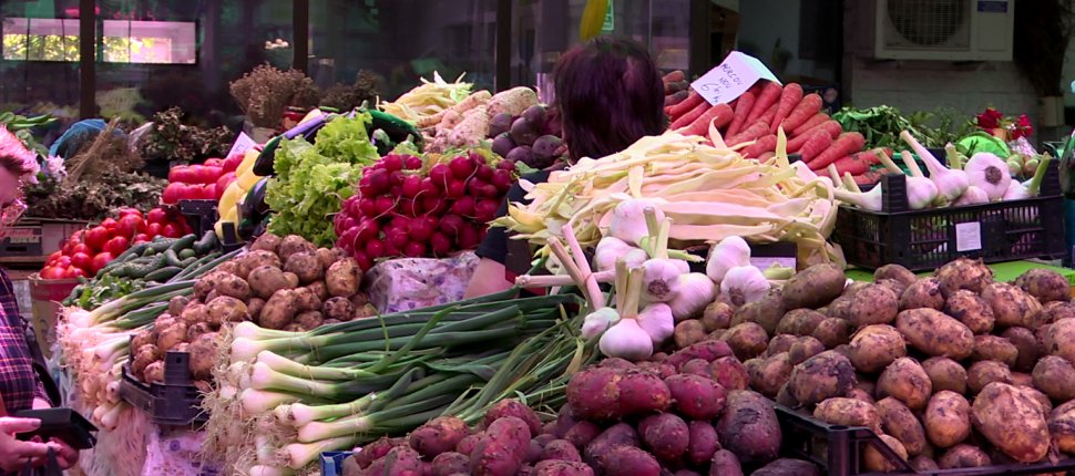 Prețuri accesibile, dar clienți puțini în piața din Suceava 184