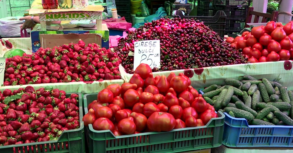 Prețuri accesibile, dar clienți puțini în piața din Suceava 185