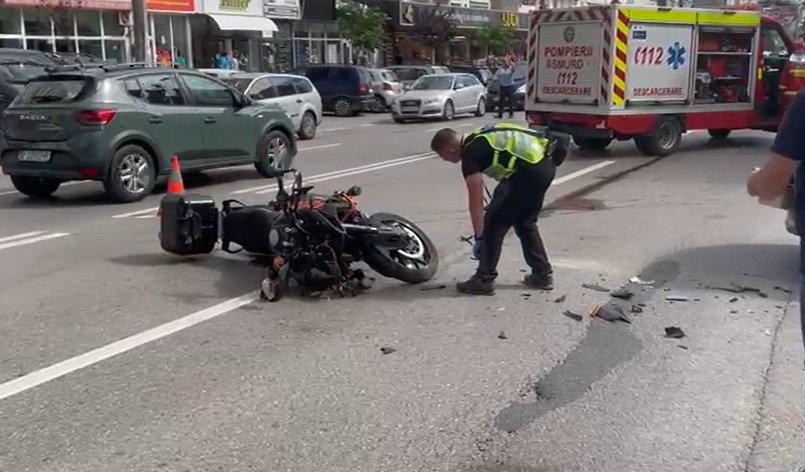 Motociclist rănit, în urma unui accident în George Enescu  404