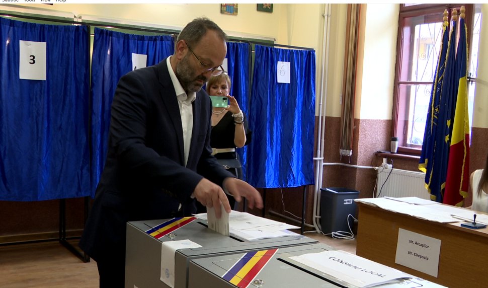 Cătălin Axinte a pus ștampila pe toate cele cinci buletine de vot