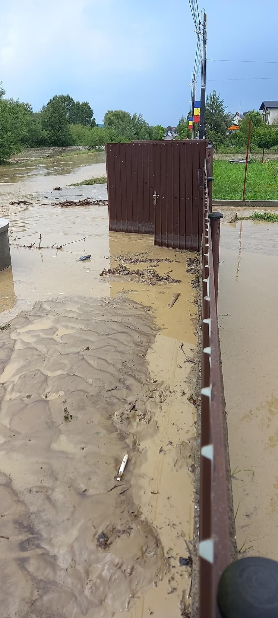 Inundații în urma furtunii, la Basarabi 612