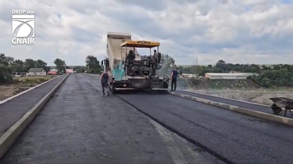 Asfaltare pe calea de rulare a podului de la Milișăuți  630