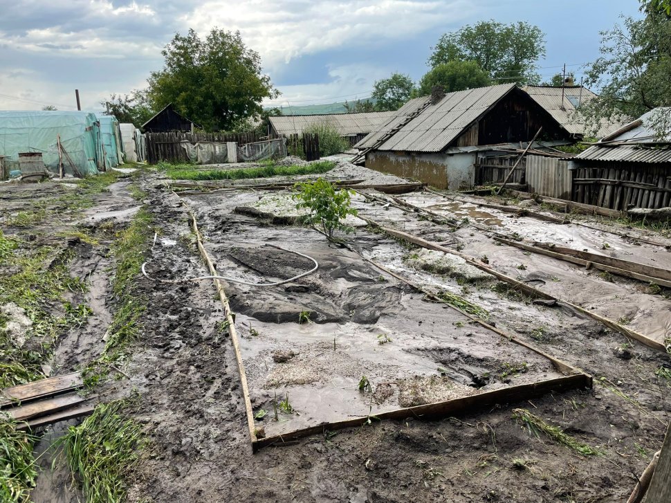 Gospodării și terenuri agricole sub asediul grindinei 620