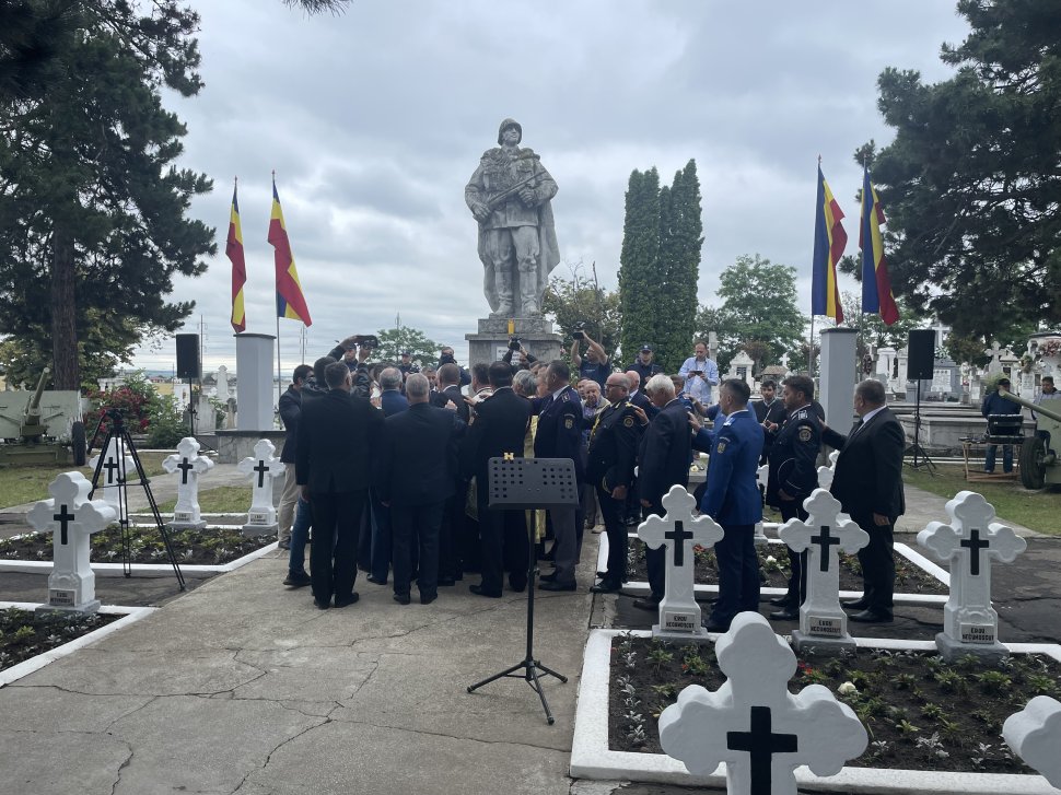 Ziua Eroilor a fost celebrată la Suceava cu o slujbă de comemorare 648