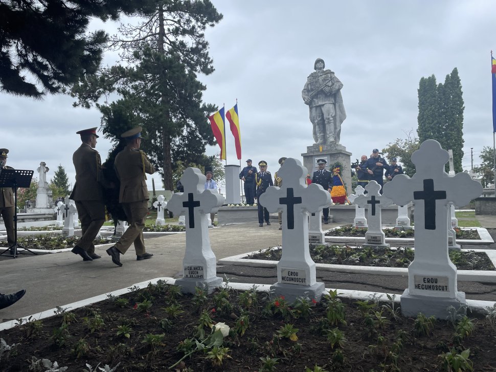 Ziua Eroilor a fost celebrată la Suceava cu o slujbă de comemorare 650