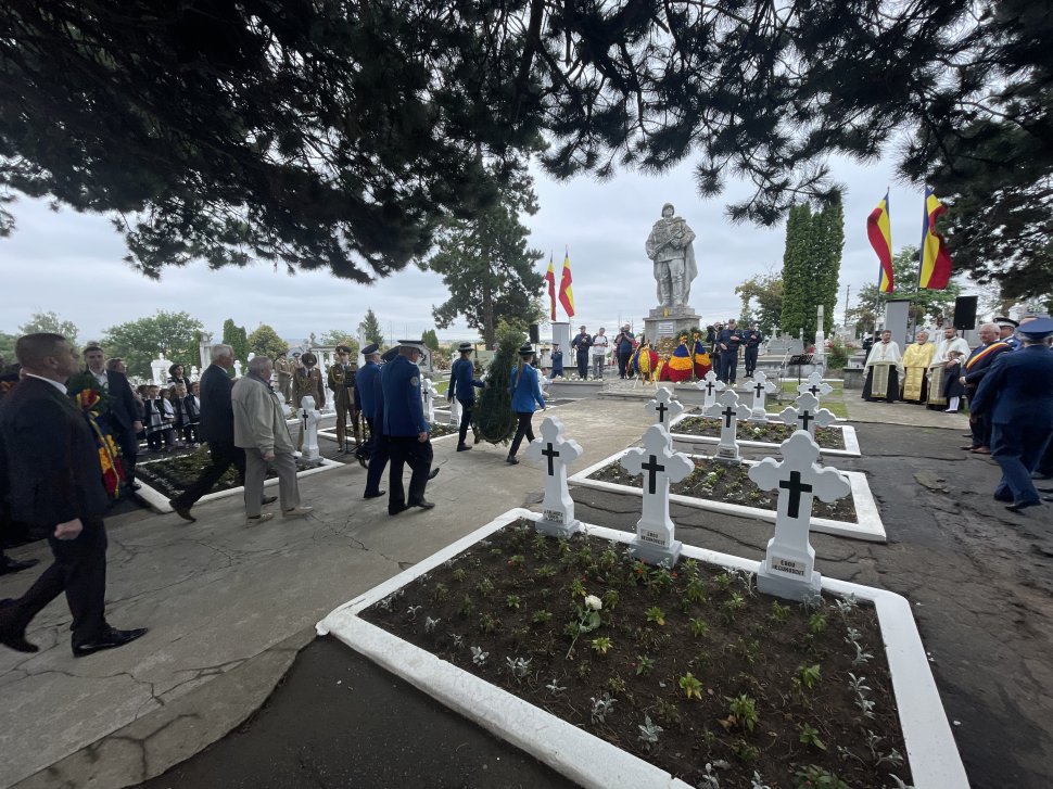 Ziua Eroilor a fost celebrată la Suceava cu o slujbă de comemorare 653