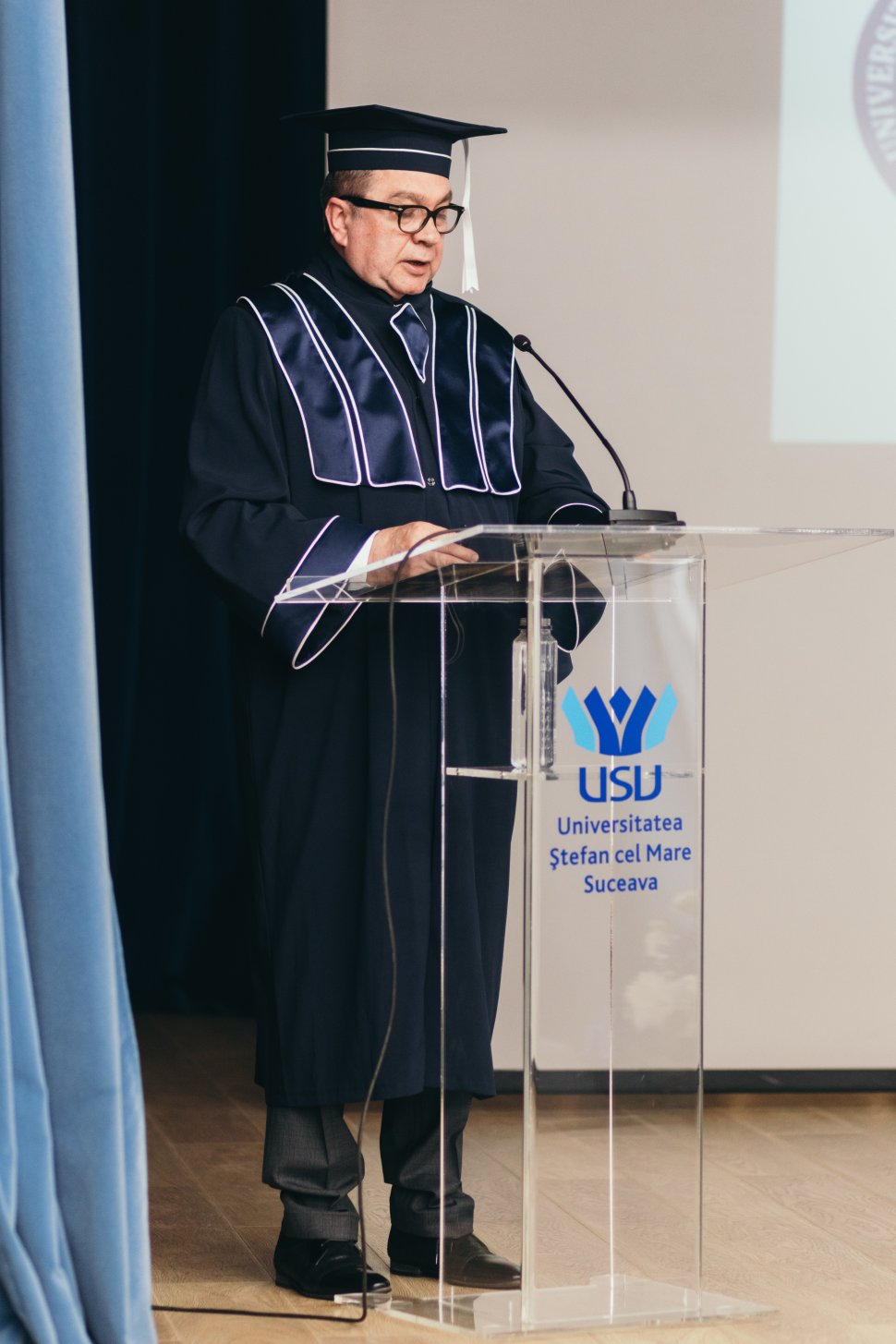 Titlul de Doctor Honoris Causa al Universității „Ștefan cel Mare” din Suceava a fost oferit profesorului universitar doctor Viorel Jinga 871