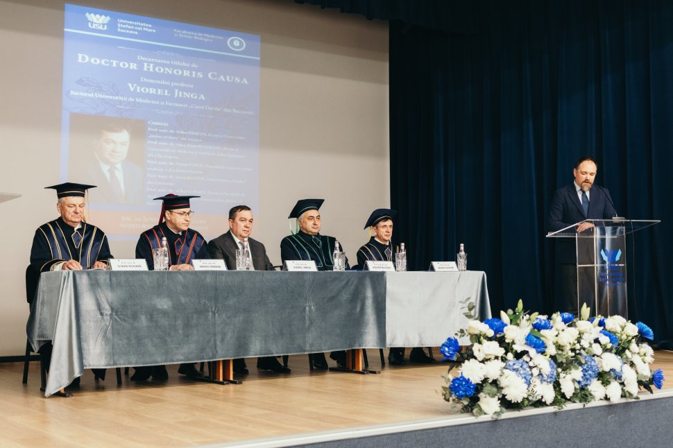 Titlul de Doctor Honoris Causa al Universității „Ștefan cel Mare” din Suceava a fost oferit profesorului universitar doctor Viorel Jinga