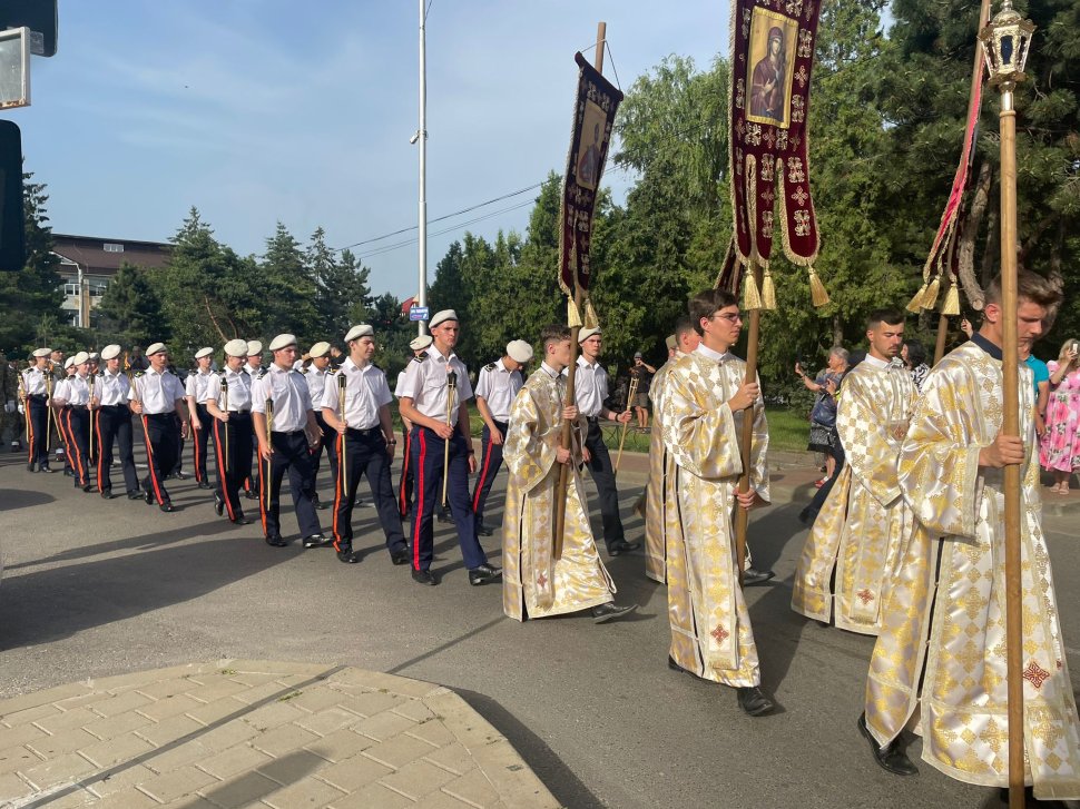 Procesiunea „Calea Sfinților” a adunat zeci de mii de credincioși la Suceava 880