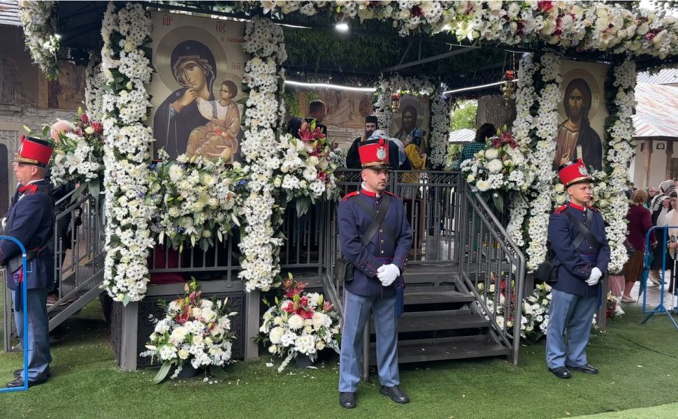 Credincioși din toată țara, la hramul „Sfântului Ioan cel Nou” din Suceava 927