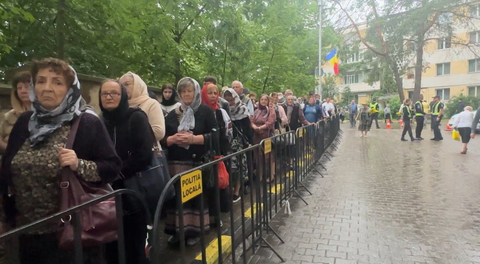 Credincioși din toată țara, la hramul „Sfântului Ioan cel Nou” din Suceava 930