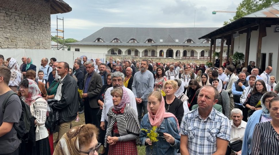 Credincioși din toată țara, la hramul „Sfântului Ioan cel Nou” din Suceava 931