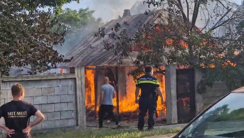 Incendiu la o casă din municipiul Suceava