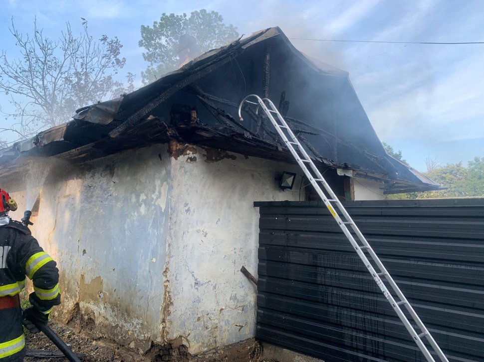 Incendiu la o casă din municipiul Suceava 1070