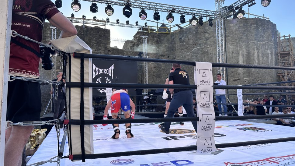 Suceava, capitala mondială a kickboxing-ului pentru o seară 1090