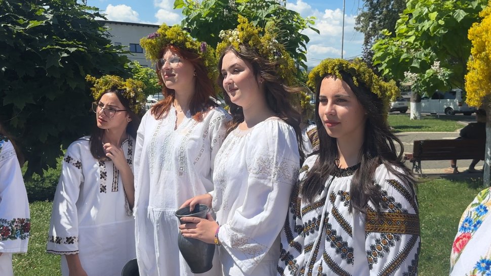 „Regina Sânzienelor” – o celebrare a tradiției, frumuseții și talentului 1137