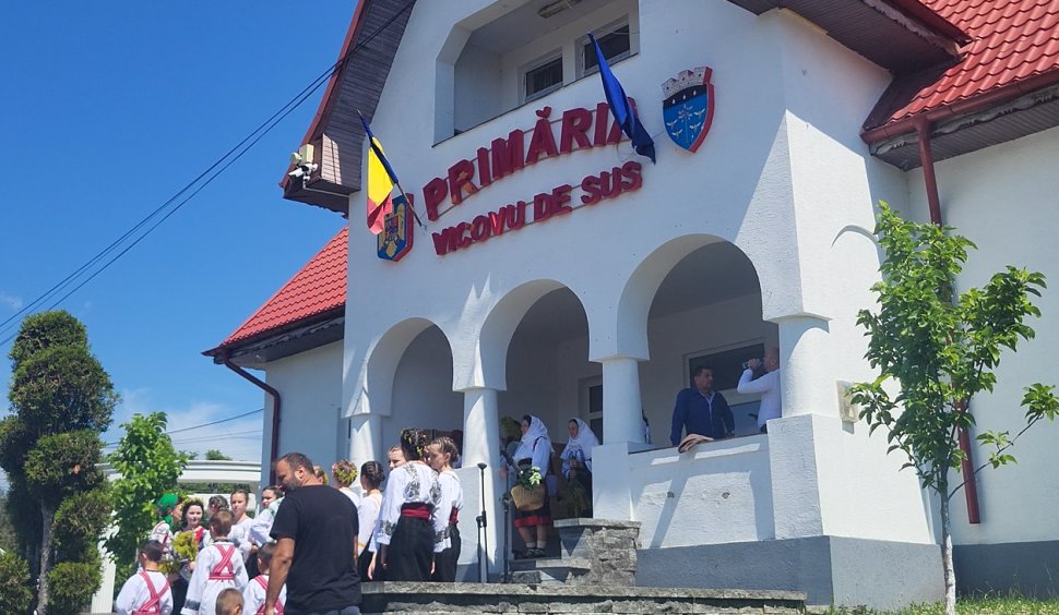 „Regina Sânzienelor” – o celebrare a tradiției, frumuseții și talentului 1140