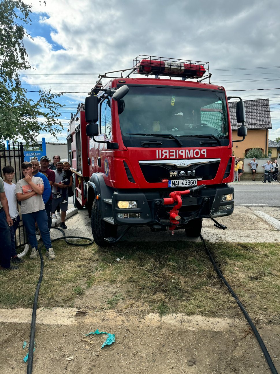 Incendiu puternic în satul Dumbrăveni 1211