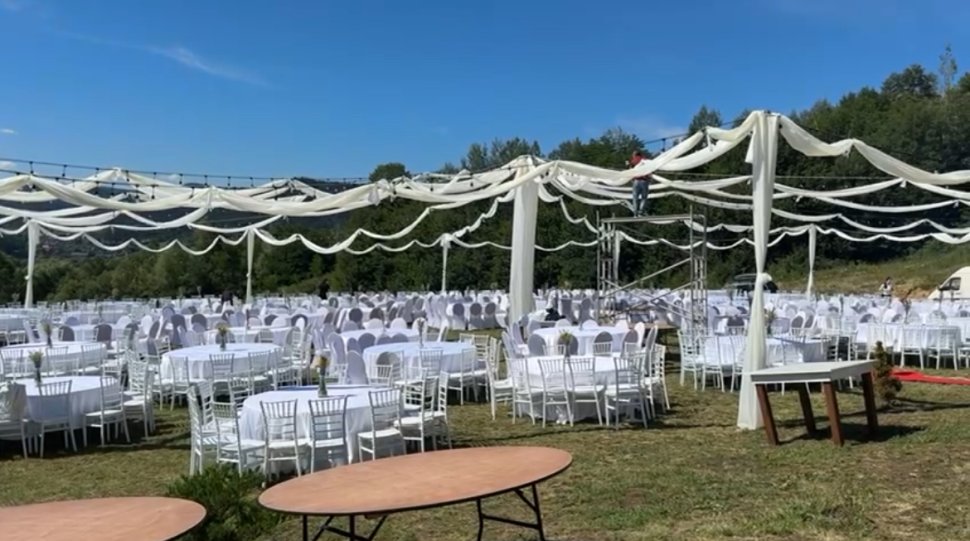 Pregătirile petrecerii lui Radu Simion sunt în toi, la Toaca Bellevue în Gura Humorului 1246