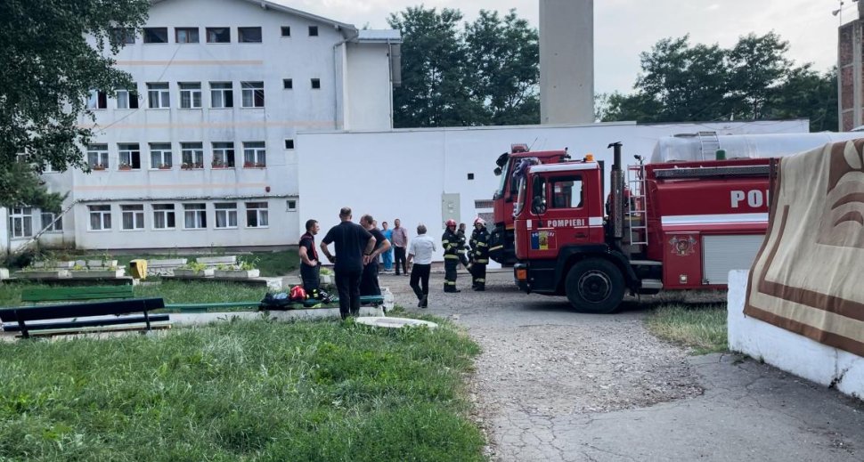 Incendiu la Centrul de Recuperare și Reabilitare Neuropsihiatrică din Sasca Mică 1383