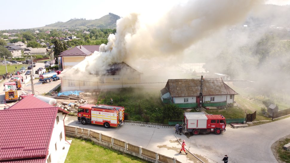 Incendiu violent la grădinița din satul sucevean Herla 1404