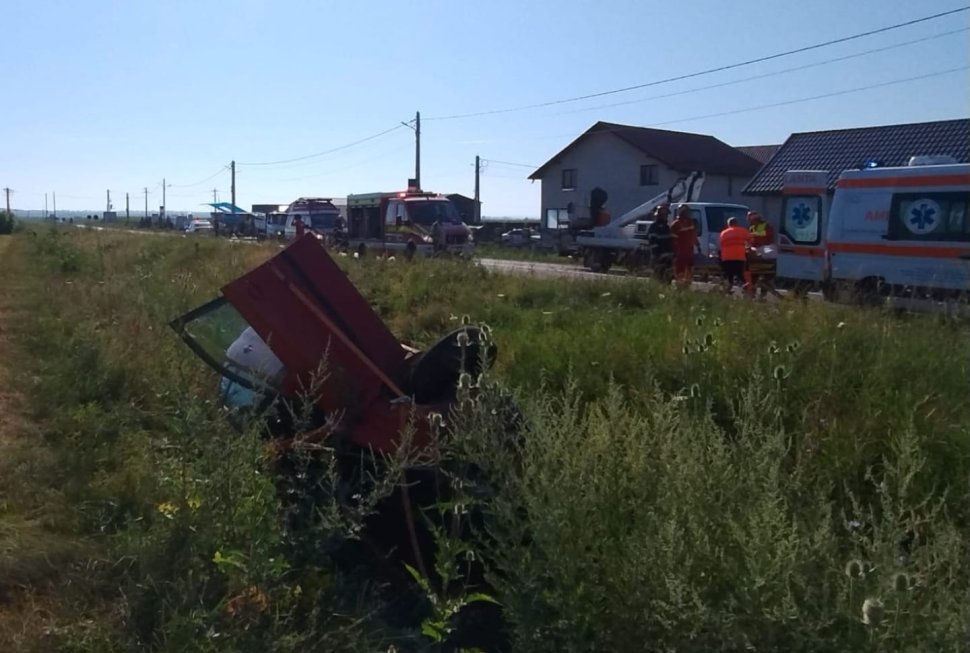 Un autoturism s-a răsturnat în comuna Baia 1416