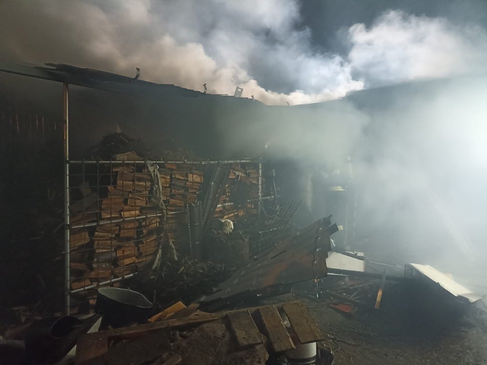 Incendiu provocat intenționat la o casă din Dumbrăveni 1639