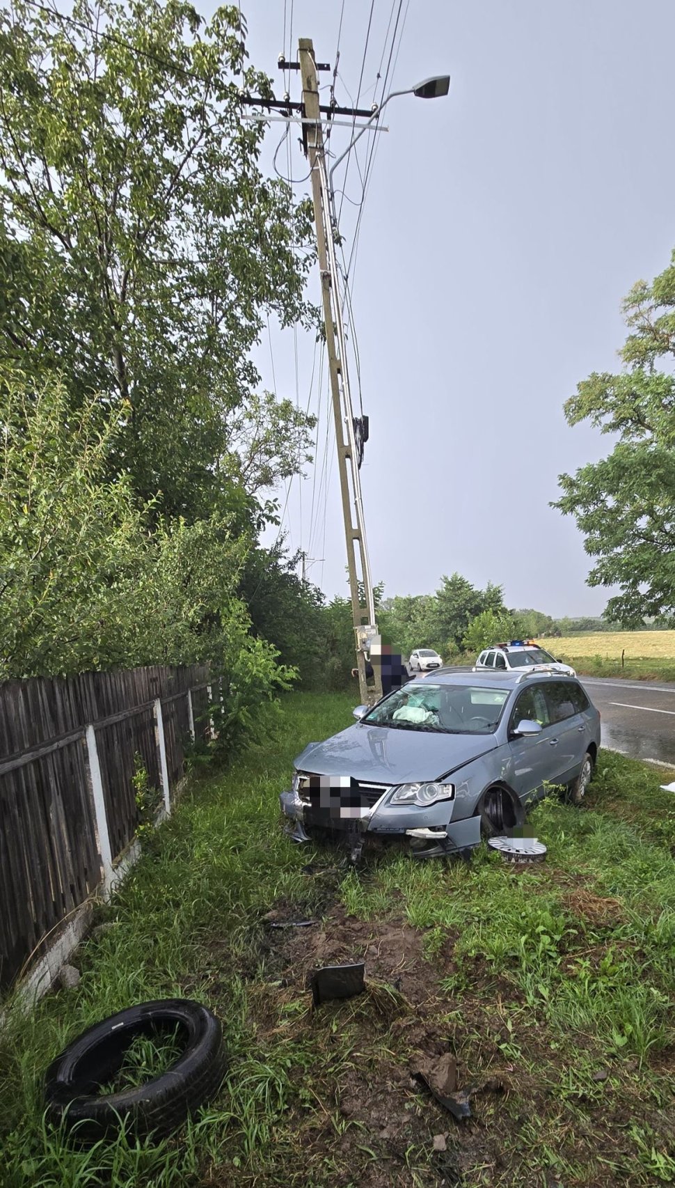 Trei persoane au fost ranite într-un accident rutier la Dragomireşti 