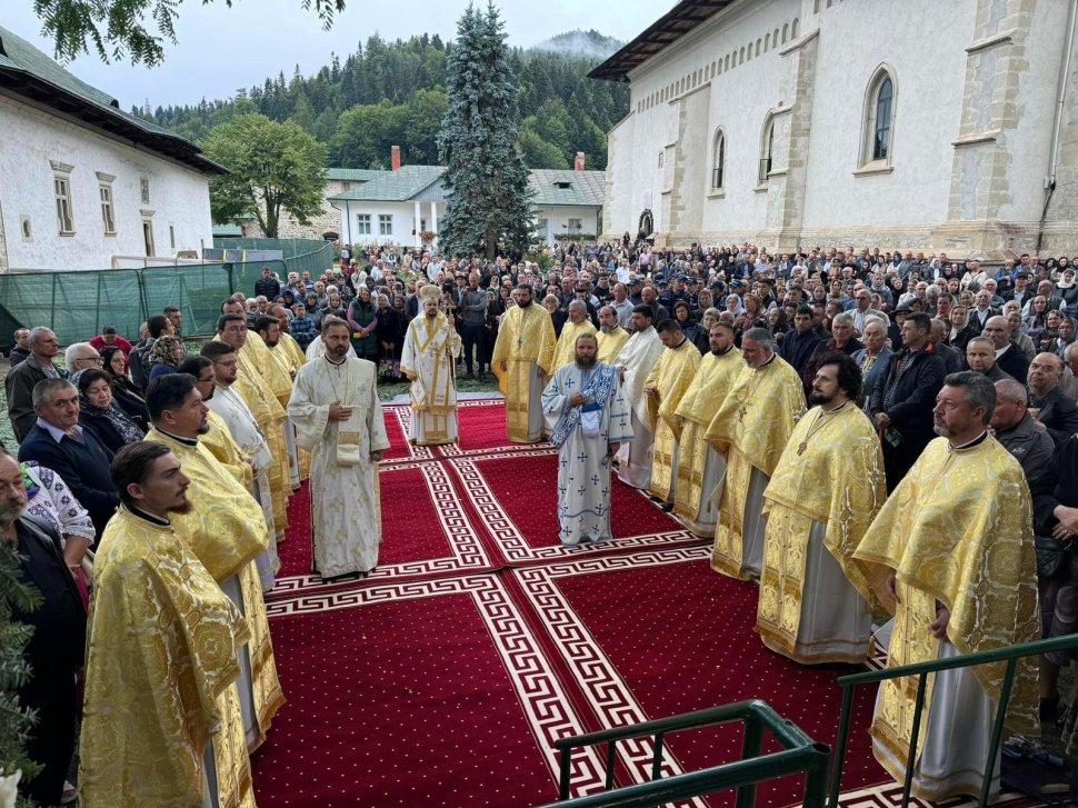 Hramul Mănăstirii Slatina sărbătorit de Schimbarea la față 1874