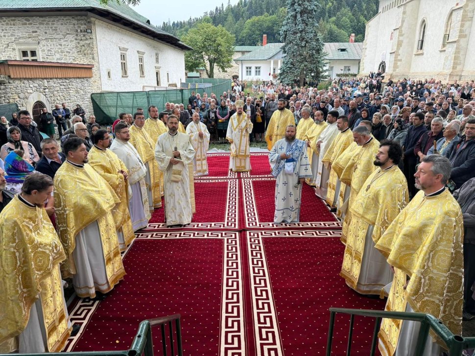 Hramul Mănăstirii Slatina sărbătorit de Schimbarea la față 1876