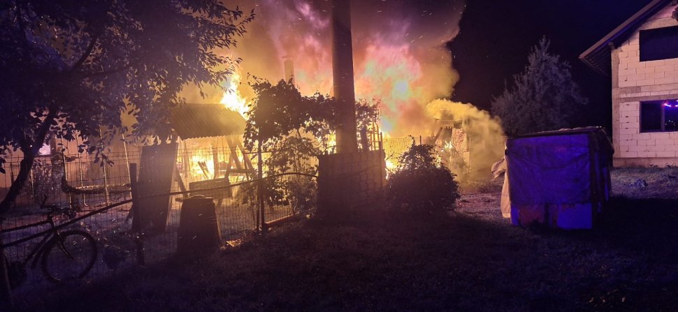  Incendiu puternic într-o gospodărie din Mălini 1834