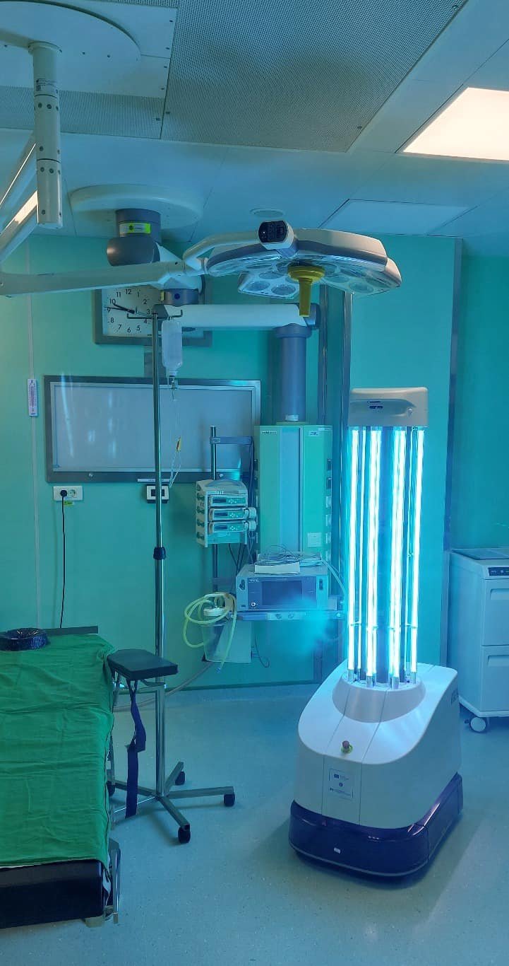 Roboți autonomi pentru dezinfecție de nivel înalt, la Spitalul din Fălticeni 1879