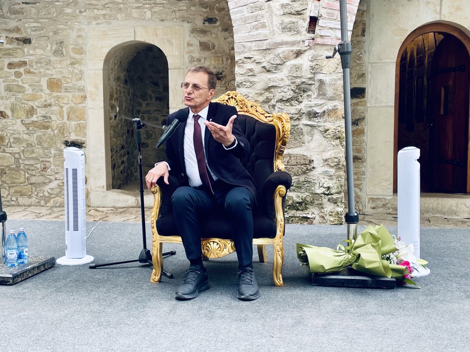 Președintele Academiei Române, academicianul Ioan Aurel Popa, a fost prezent sâmbătă la Suceava 1960