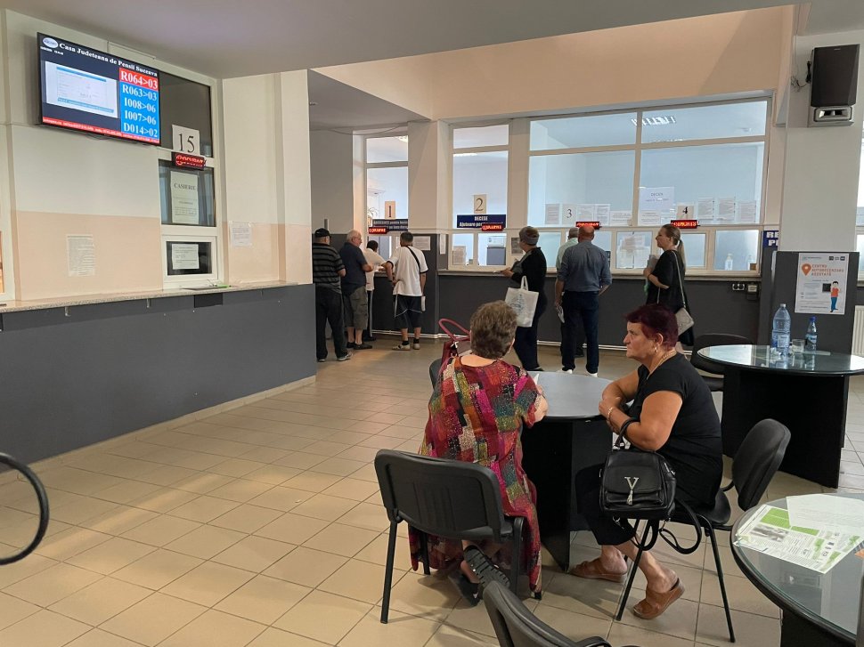 Unii pensionari vor avea majorări ale pensiilor, în urma recalculărilor 2057