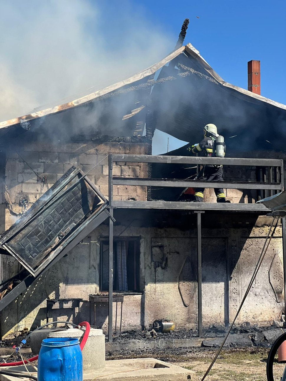 Incendiu de proporții la o locuință din Stamate  2097