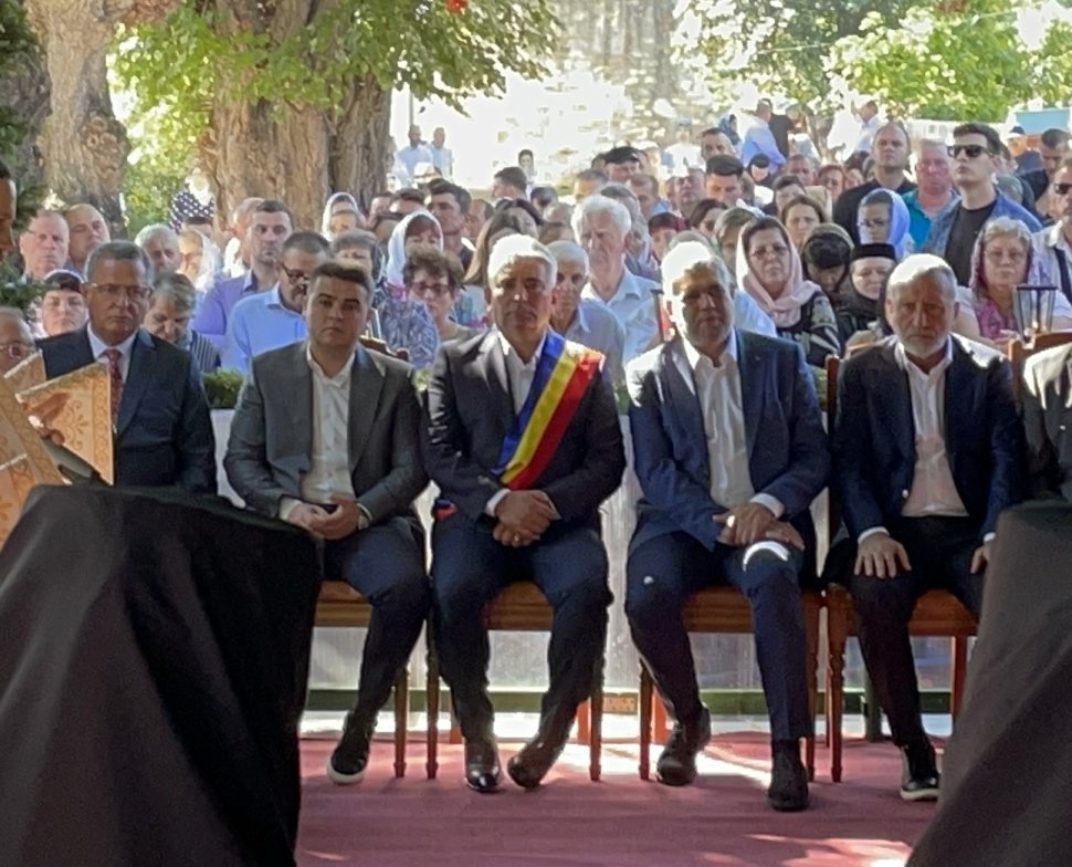 Prim-ministrul României, Marcel Ciolacu, a ajuns la Mănăstirea Văratec 2118