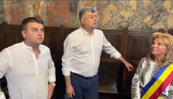 Premierul României a vizitat Biserica „Adormirea Maicii Domnului” 2163