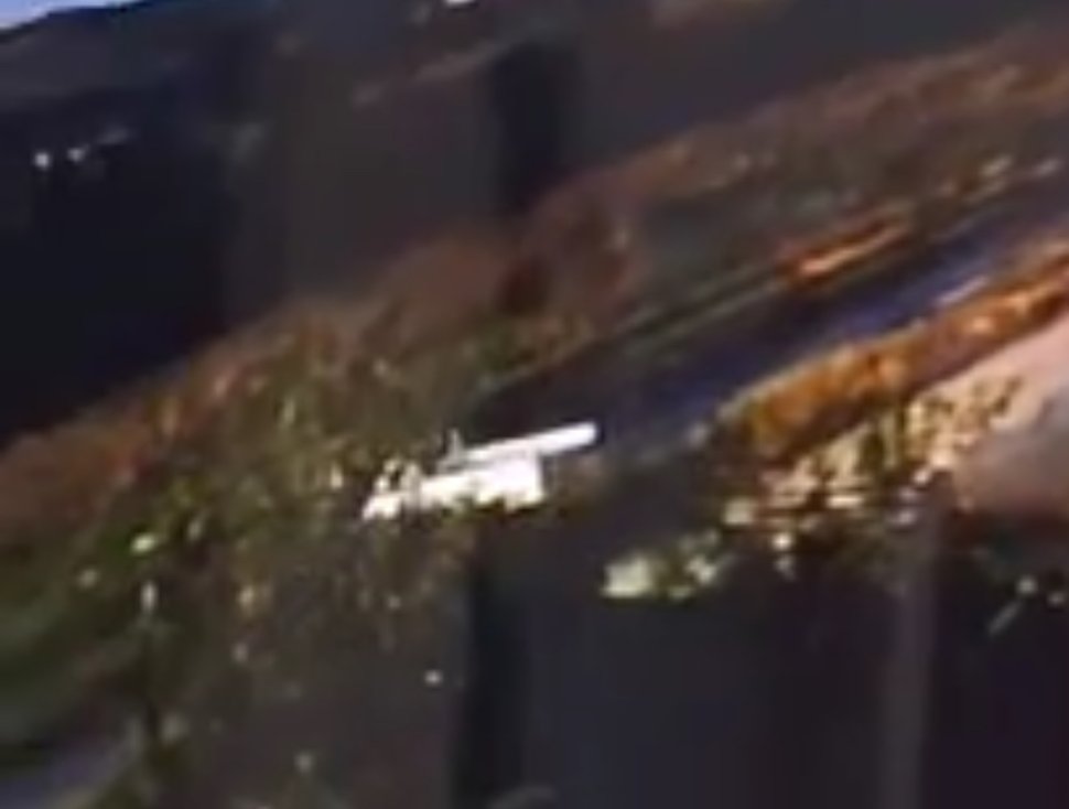 A vrut să facă o depășire și a ajuns cu mașina în șanț 2187