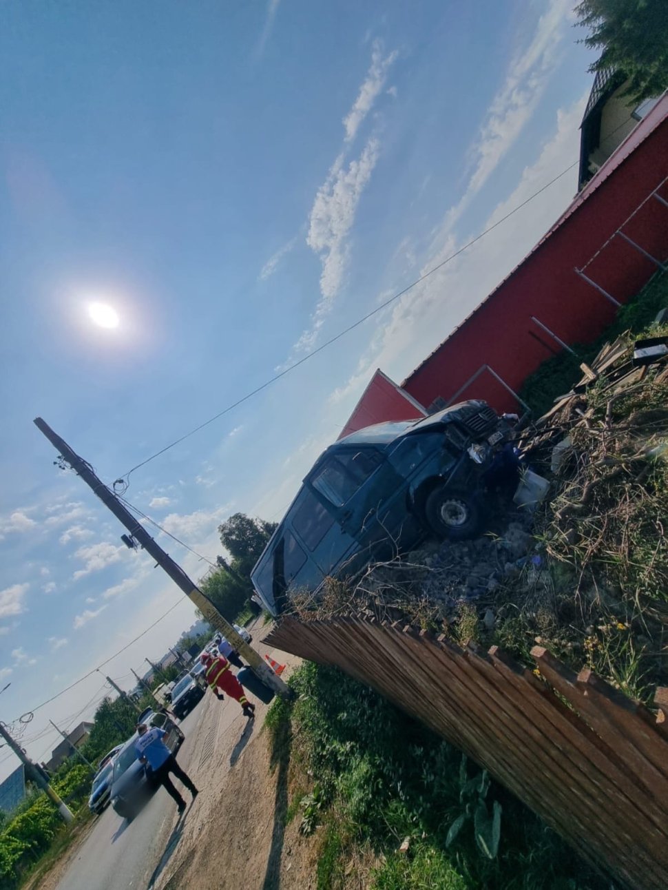 Mamă și copil, implicați într-un accident rutier la Șcheia 2174