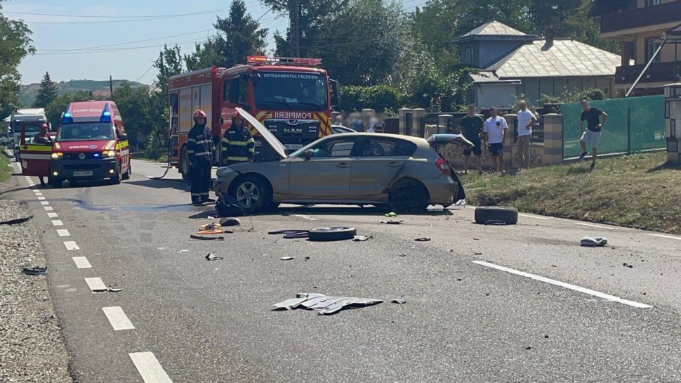 O depășire a provocat un accident teribil în Bunești, pe E85 2210