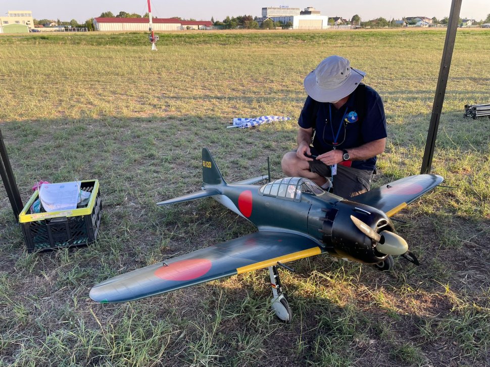 Performanțe la Campionatul Mondial de Aeromodele Radiocomandate 2305