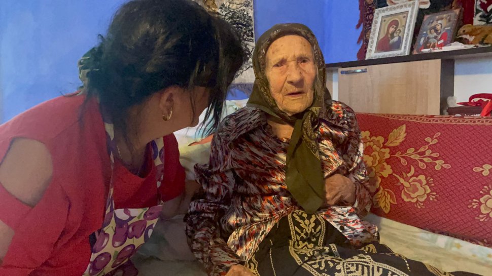 Poveste de viață a doamnei Maria, femeia de 104 ani din Hănțești 2326