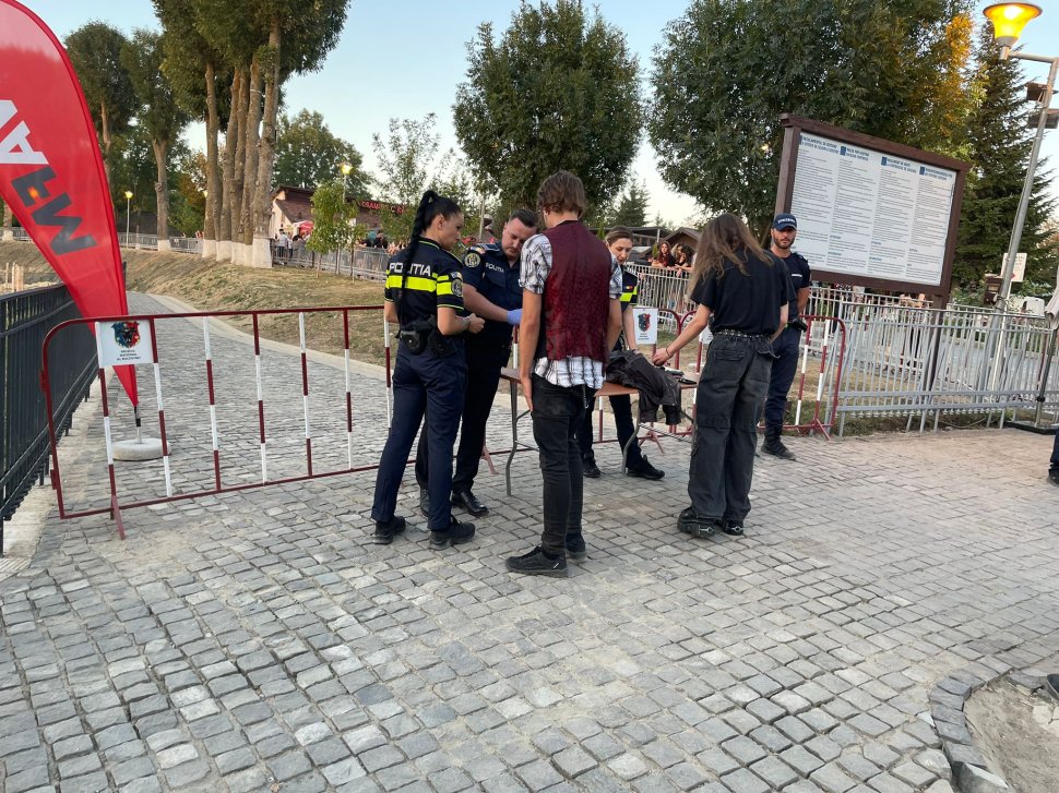 Forțe suplimentare de poliție pentru siguranța participanților la evenimente 2396