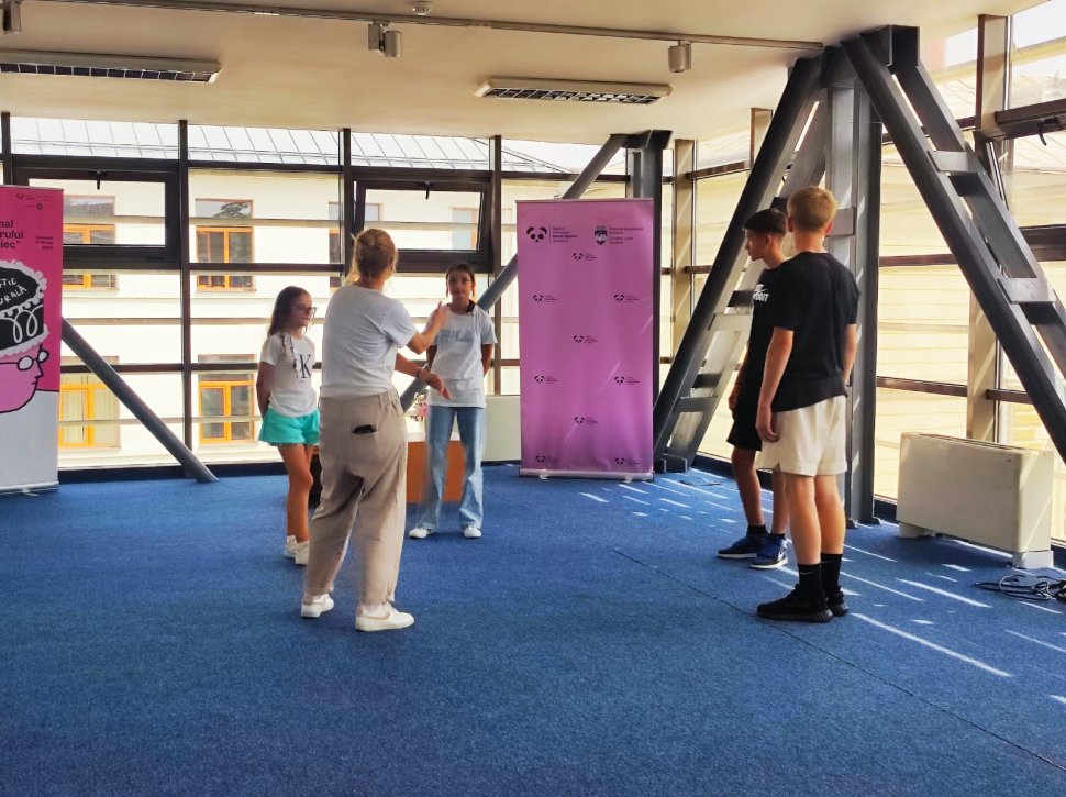 Proiect Cultural-Educational susținut de Teatrul „Matei Vișniec” Suceava  2415