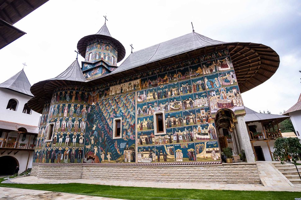 Zile de pelerinaj la Mănăstirea Sihăstria Râșcăi 2473